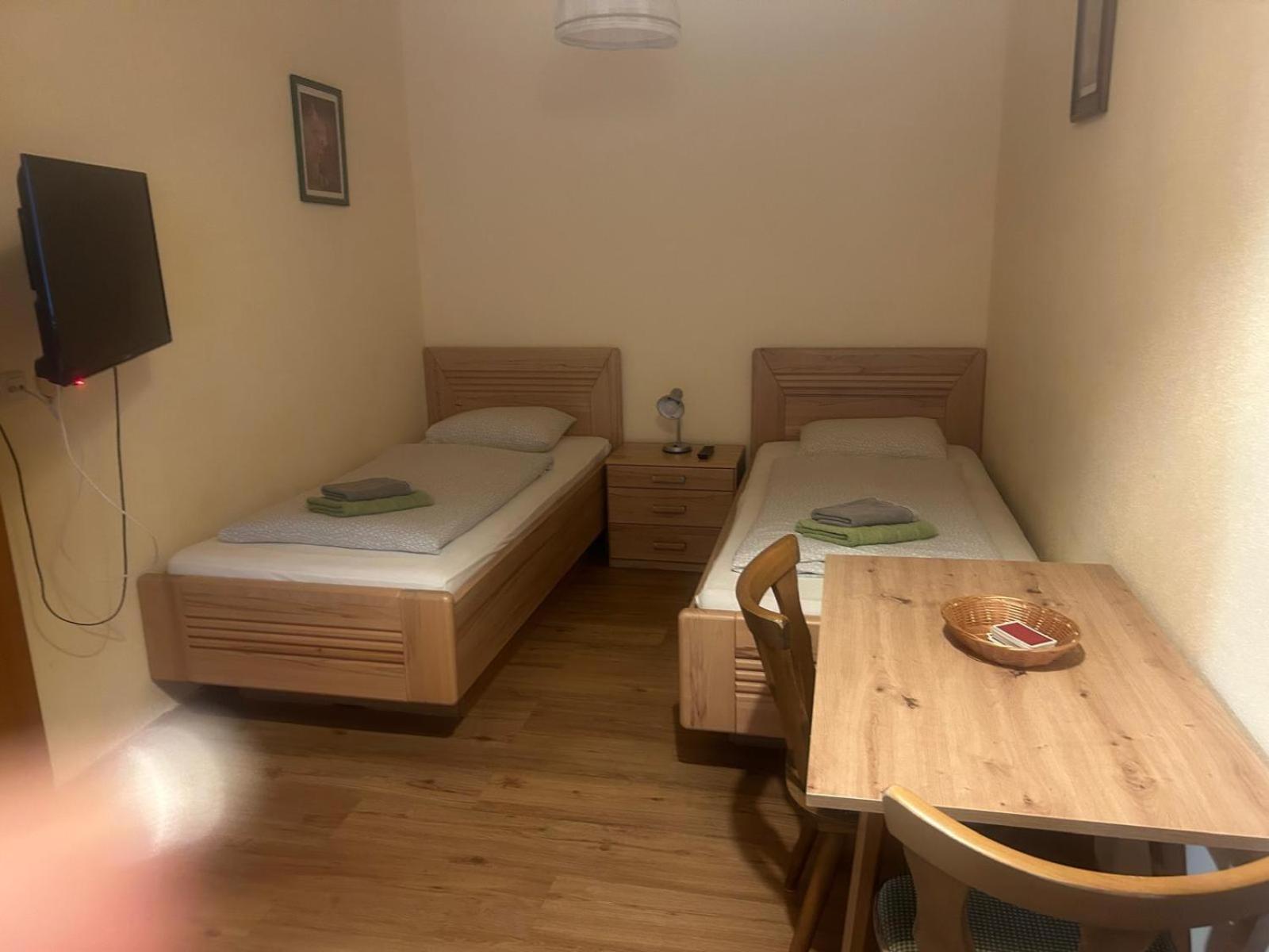 Gasthof Mit Seeterasse & Appartements Zur Landeroith Weyregg Kültér fotó