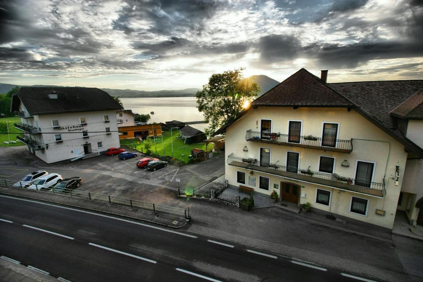 Gasthof Mit Seeterasse & Appartements Zur Landeroith Weyregg Kültér fotó