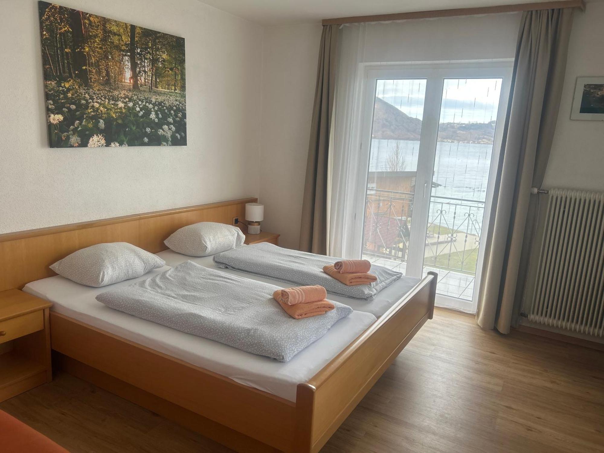 Gasthof Mit Seeterasse & Appartements Zur Landeroith Weyregg Kültér fotó